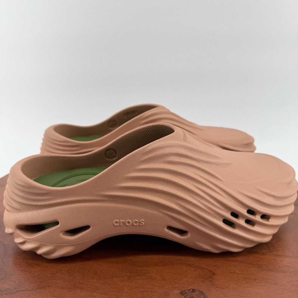 Crocs Echo Wave Mule Cork/Kiwi Slip On Clog 210521-2CC Men's 10/Women's 12 NEW